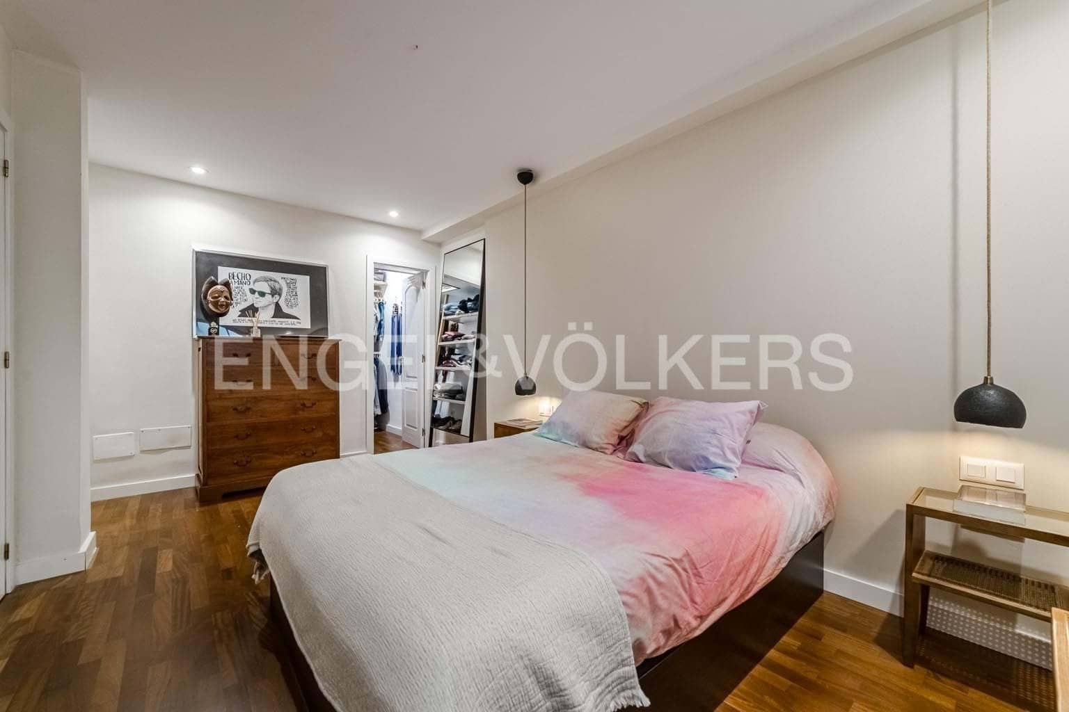 3 bedroom Villa for sale in San Eugenio with pool garage - € 870,000 (Ref: 9444500)