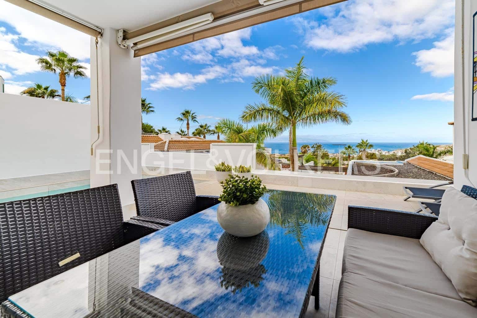 3 bedroom Villa for sale in San Eugenio with pool garage - € 870,000 (Ref: 9444500)