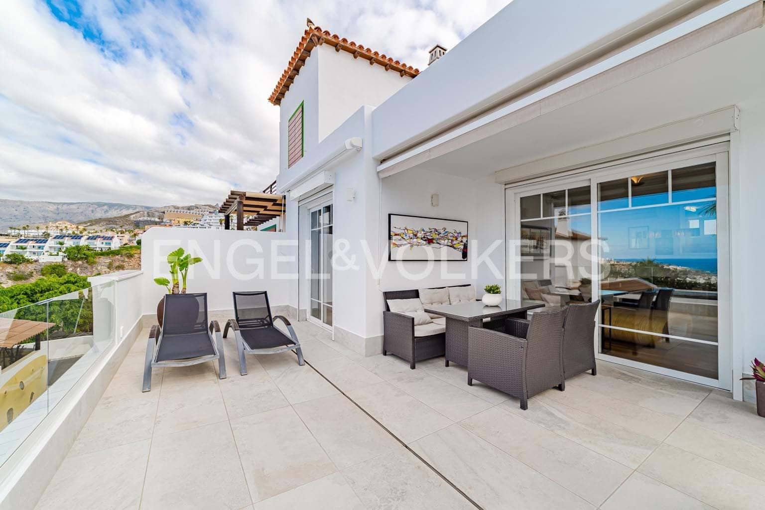 3 bedroom Villa for sale in San Eugenio with pool garage - € 870,000 (Ref: 9444500)