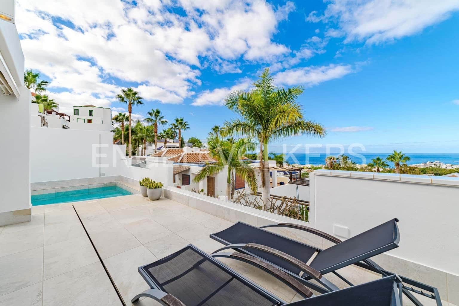 3 bedroom Villa for sale in San Eugenio with pool garage - € 870,000 (Ref: 9444500)