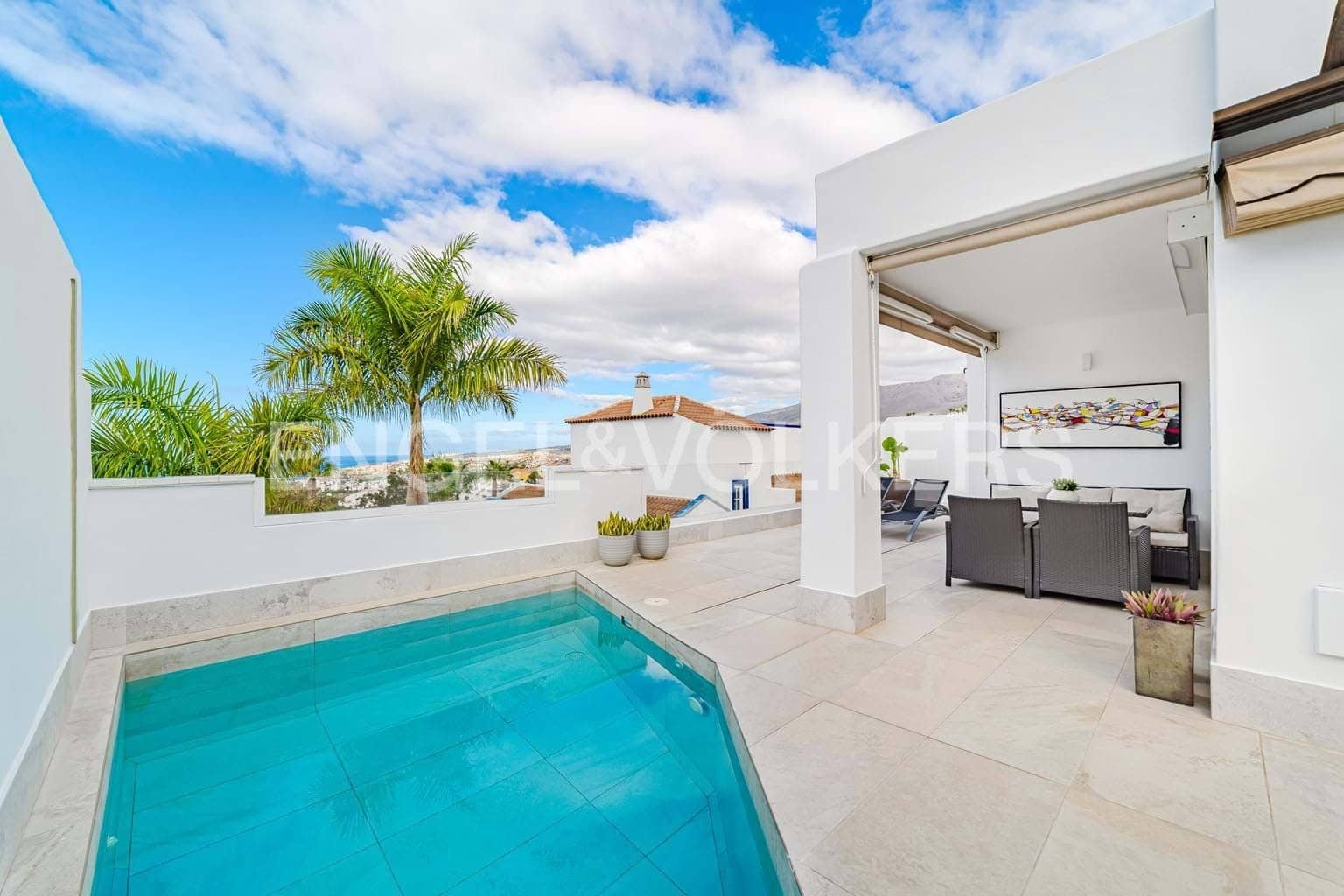 3 bedroom Villa for sale in San Eugenio with pool garage - € 870,000 (Ref: 9444500)