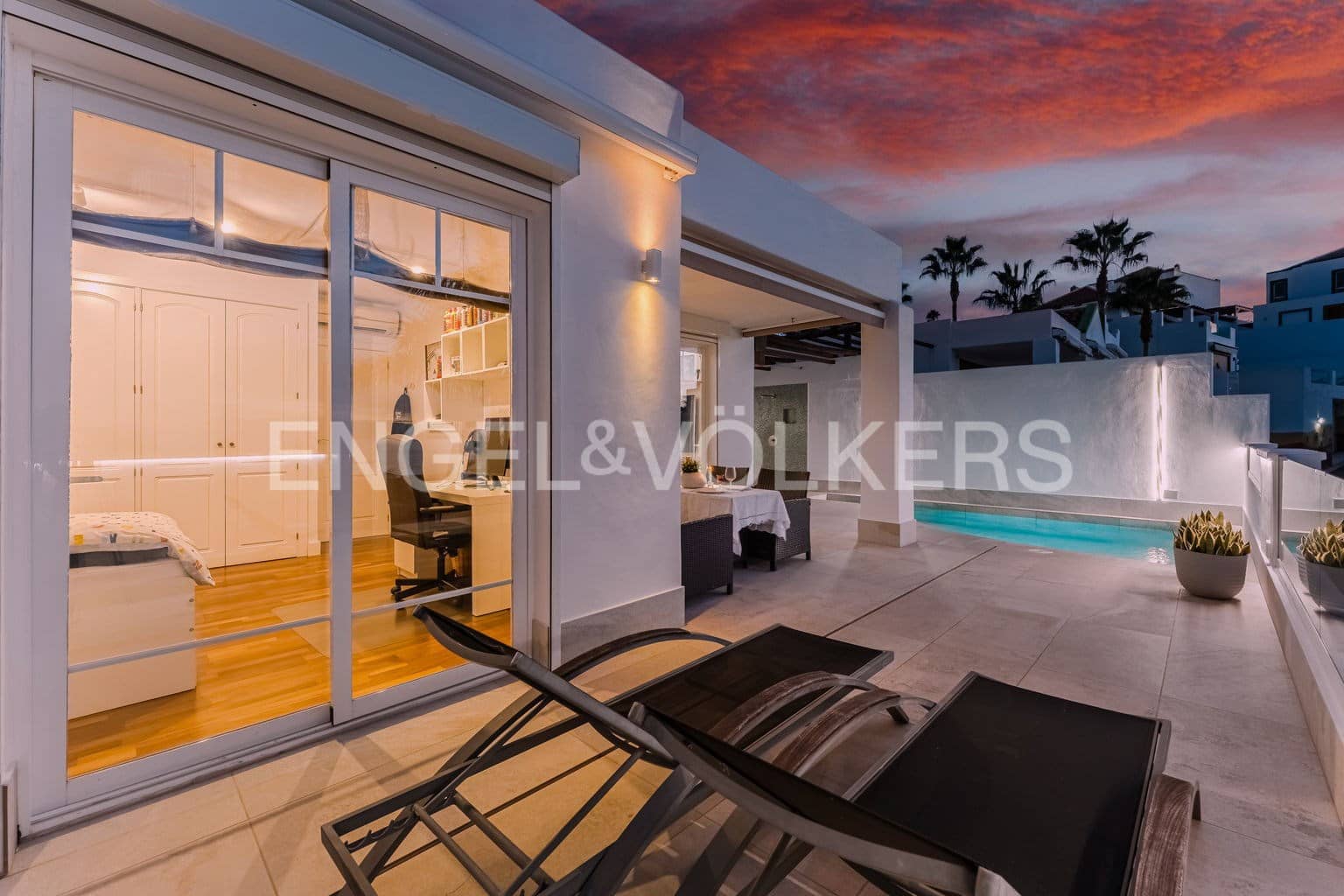 3 Zimmer Villa zu verkaufen in San Eugenio mit Pool Garage - 870.000 € (Ref: 9444500)