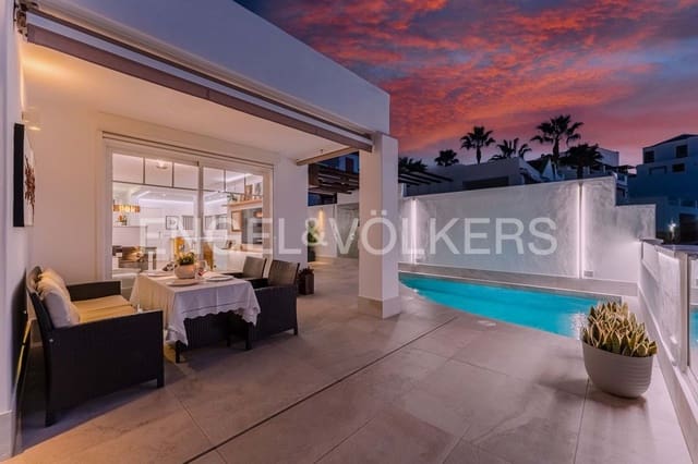 3 quarto Moradia para venda em San Eugenio, Adeje com piscina garagem - 870 000 € (Ref: 9444500)