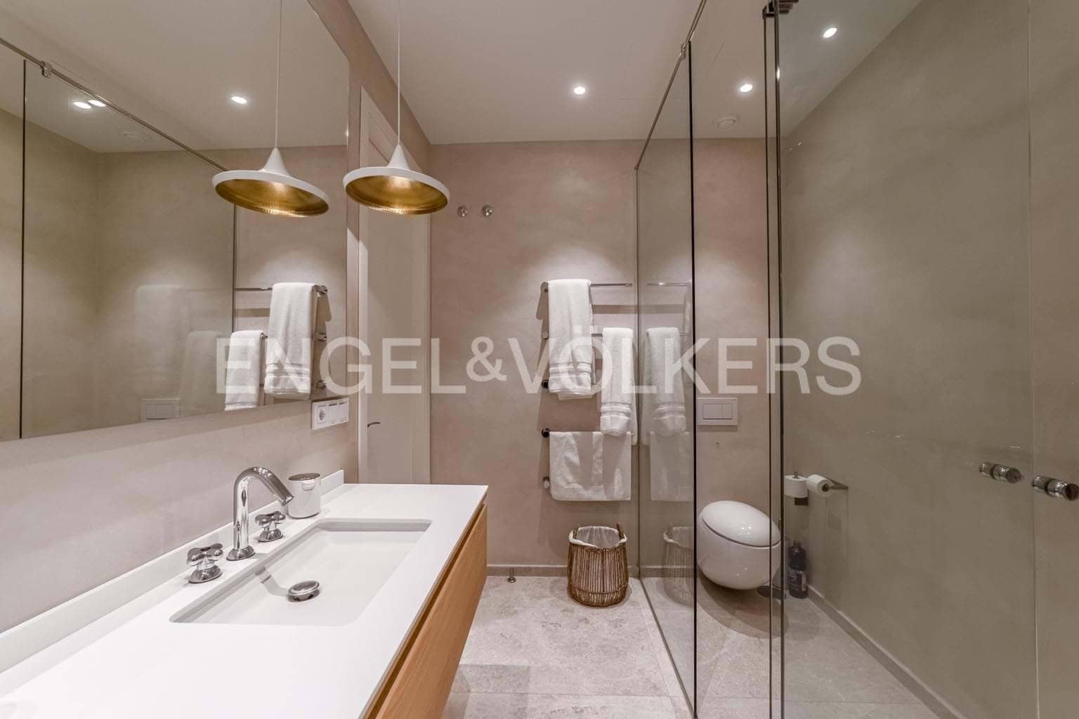 6 bedroom Villa for sale in Guia de Isora with pool garage - € 8,500,000 (Ref: 9444501)