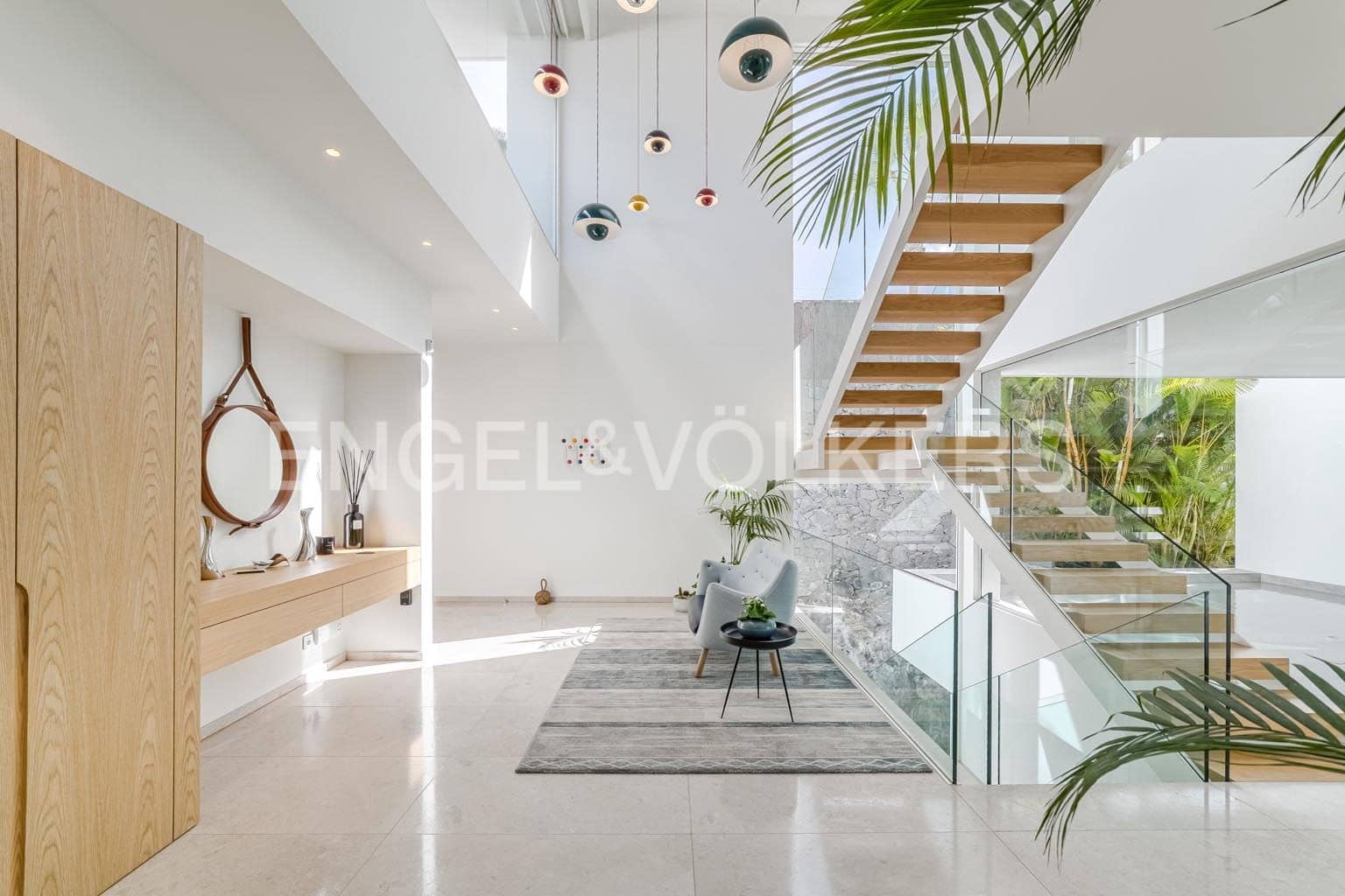 6 bedroom Villa for sale in Guia de Isora with pool garage - € 8,500,000 (Ref: 9444501)