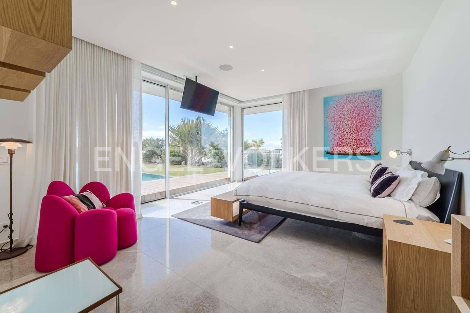 6 bedroom Villa for sale in Guia de Isora with pool garage - € 8,500,000 (Ref: 9444501)