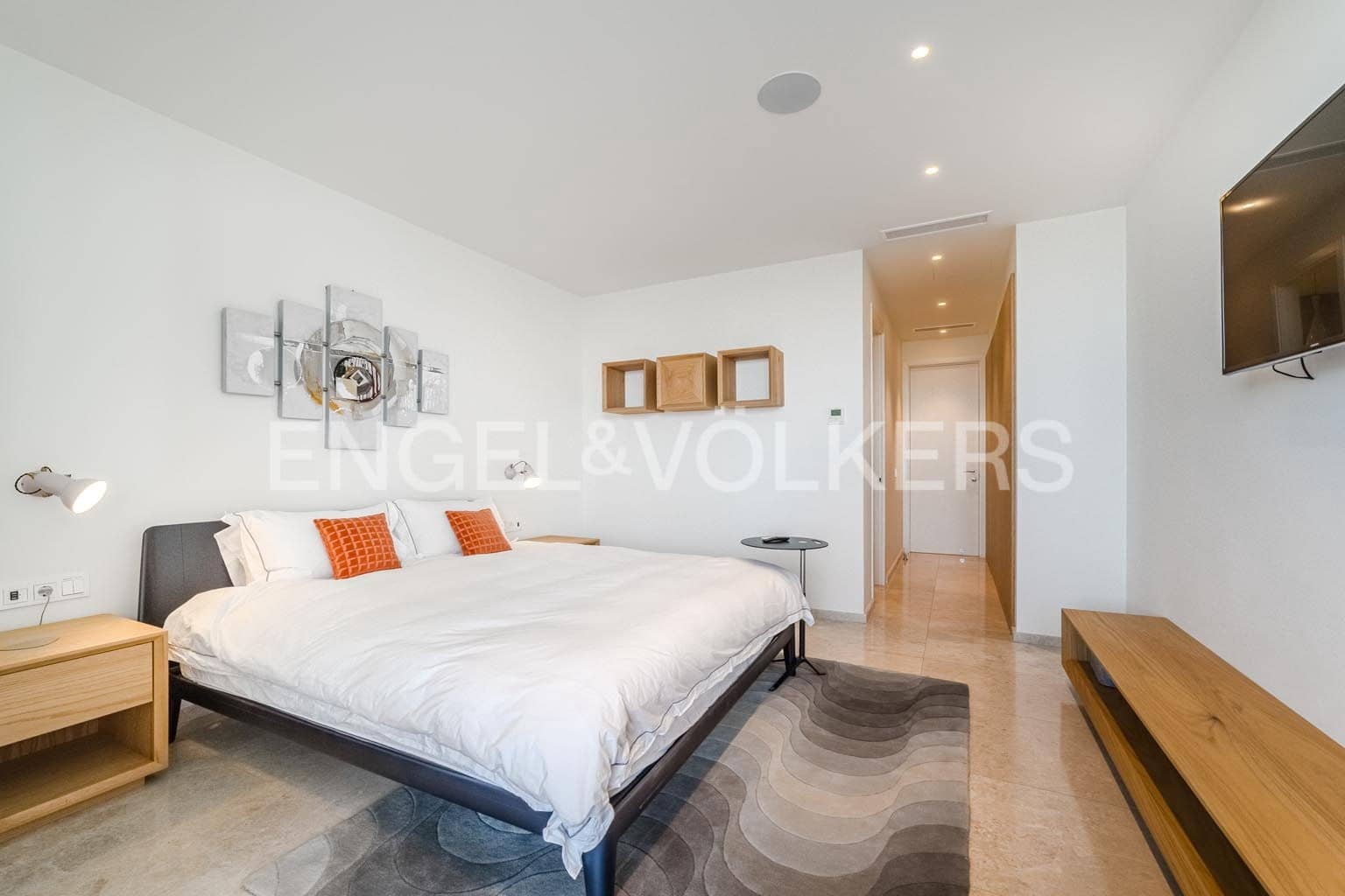 6 bedroom Villa for sale in Guia de Isora with pool garage - € 8,500,000 (Ref: 9444501)