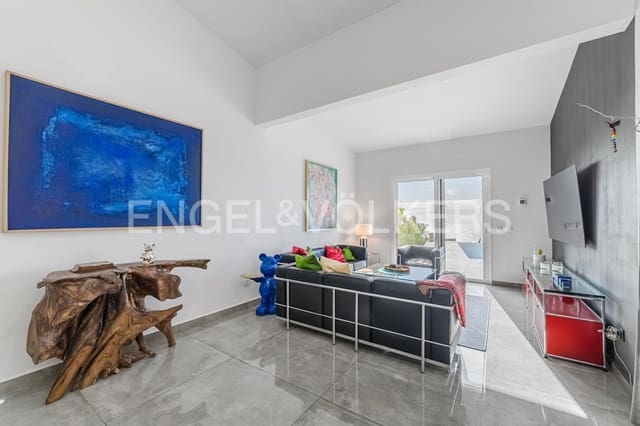 3 slaapkamer Villa te koop in Guía de Isora met zwembad garage - € 1.320.000 (Ref: 9454738)