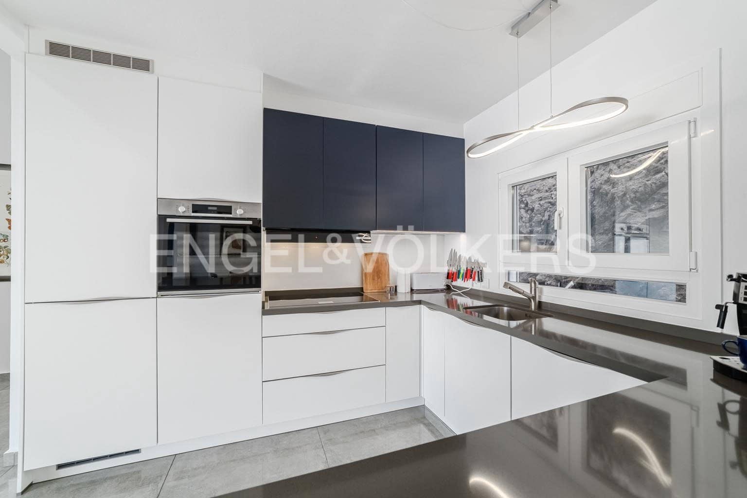 3 slaapkamer Villa te koop in Guia de Isora met zwembad garage - € 1.320.000 (Ref: 9454738)