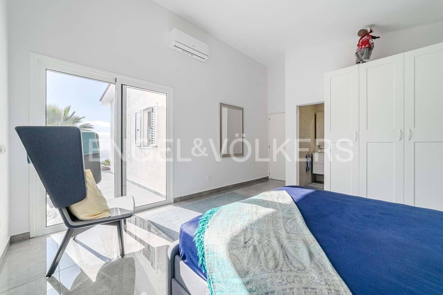 3 slaapkamer Villa te koop in Guia de Isora met zwembad garage - € 1.320.000 (Ref: 9454738)