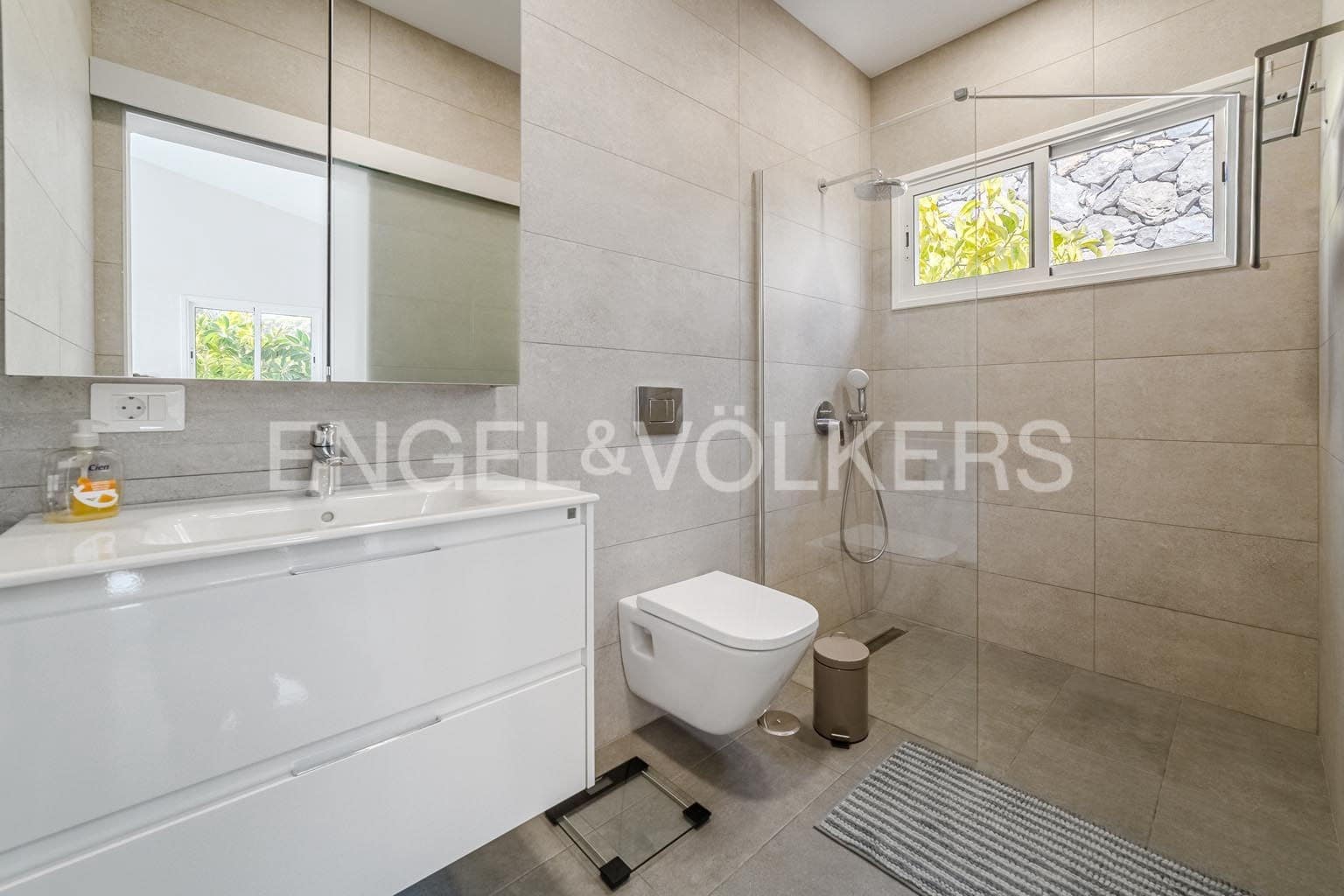 3 slaapkamer Villa te koop in Guia de Isora met zwembad garage - € 1.320.000 (Ref: 9454738)