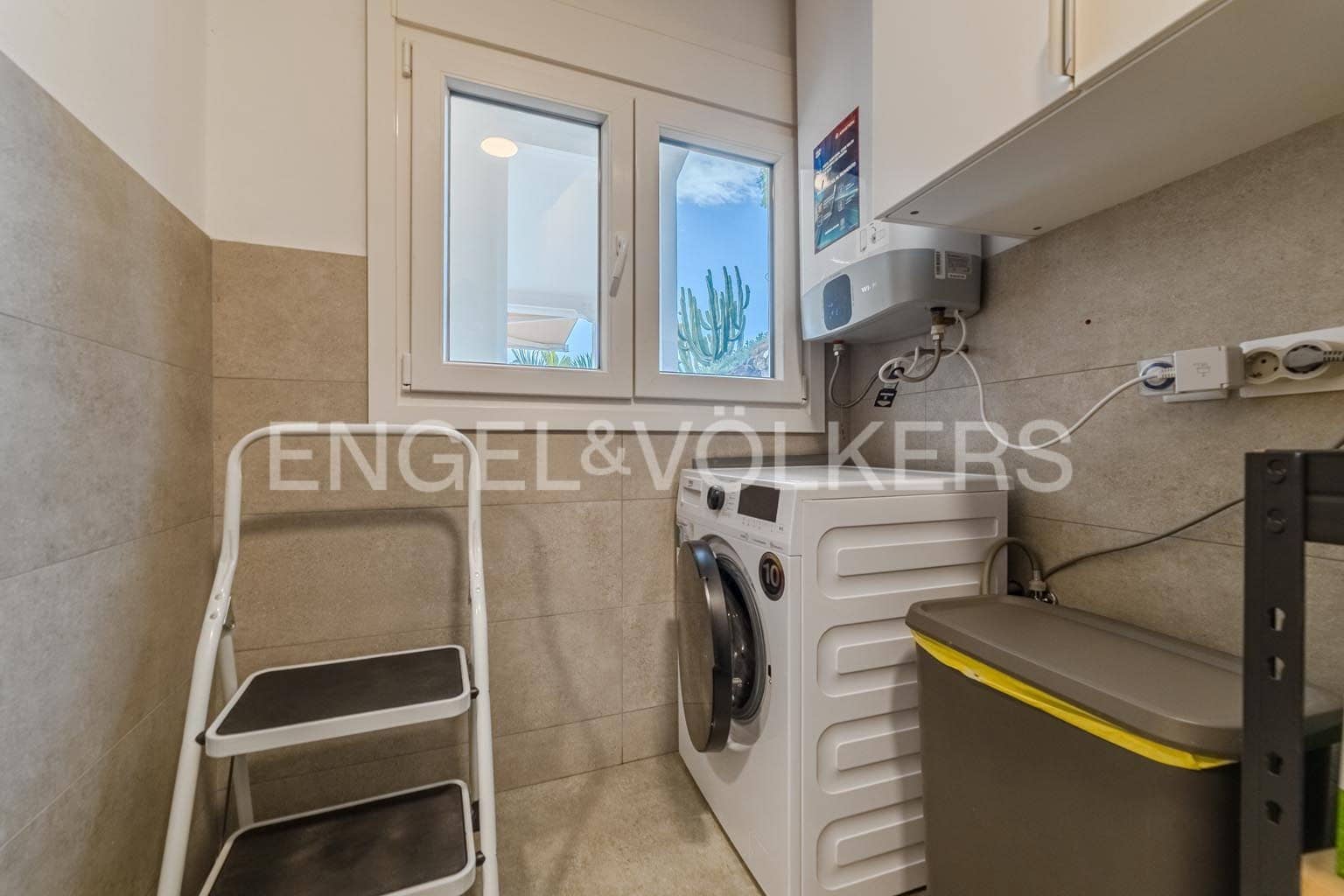 3 slaapkamer Villa te koop in Guia de Isora met zwembad garage - € 1.320.000 (Ref: 9454738)