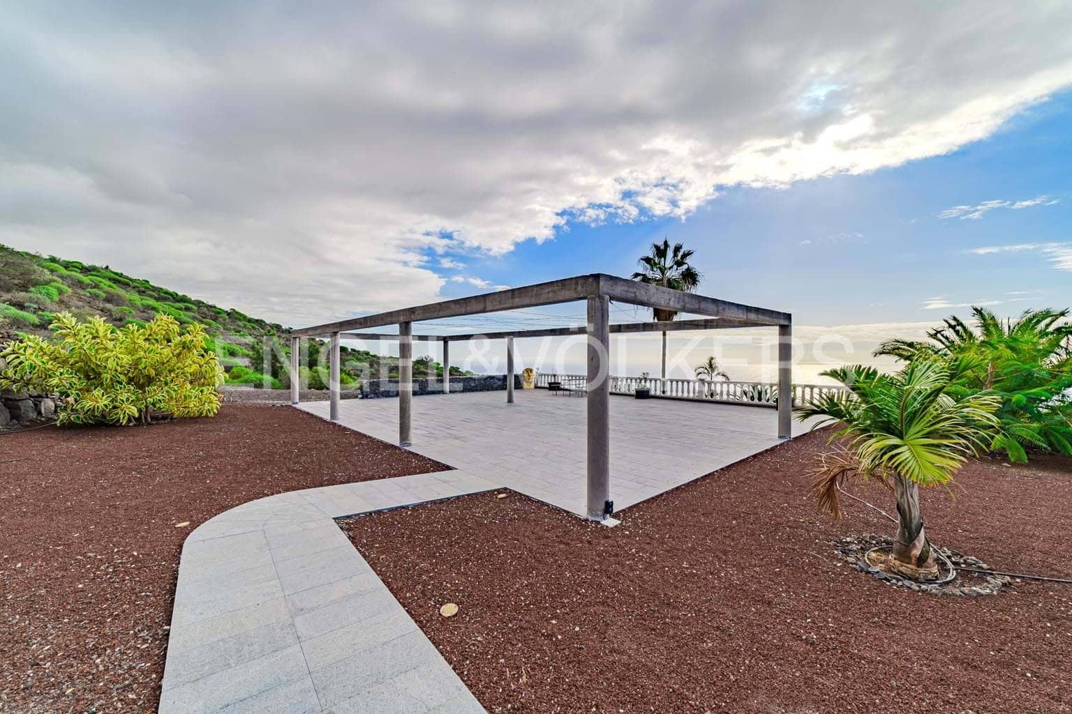 3 slaapkamer Villa te koop in Guia de Isora met zwembad garage - € 1.320.000 (Ref: 9454738)