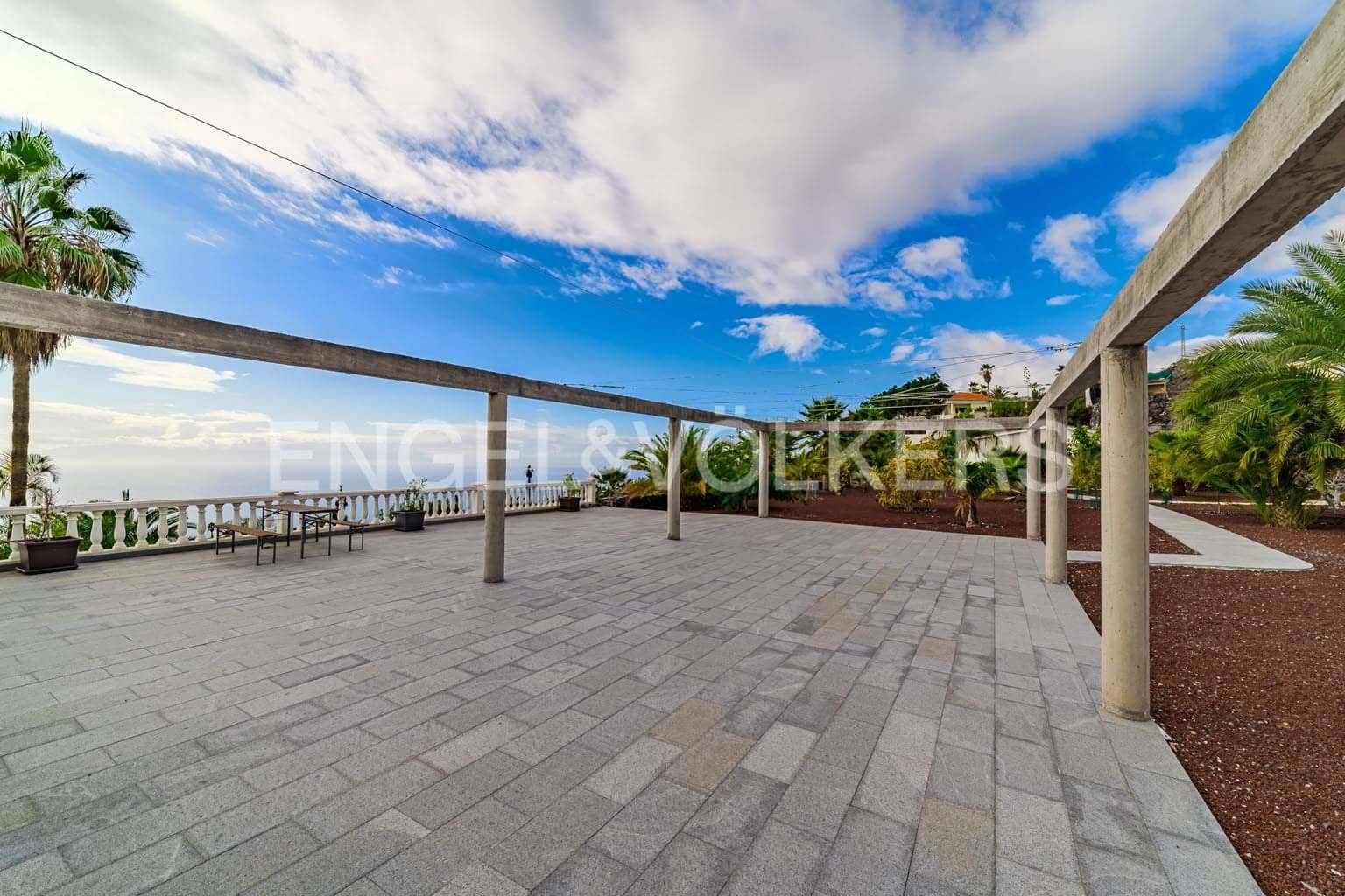 3 slaapkamer Villa te koop in Guia de Isora met zwembad garage - € 1.320.000 (Ref: 9454738)