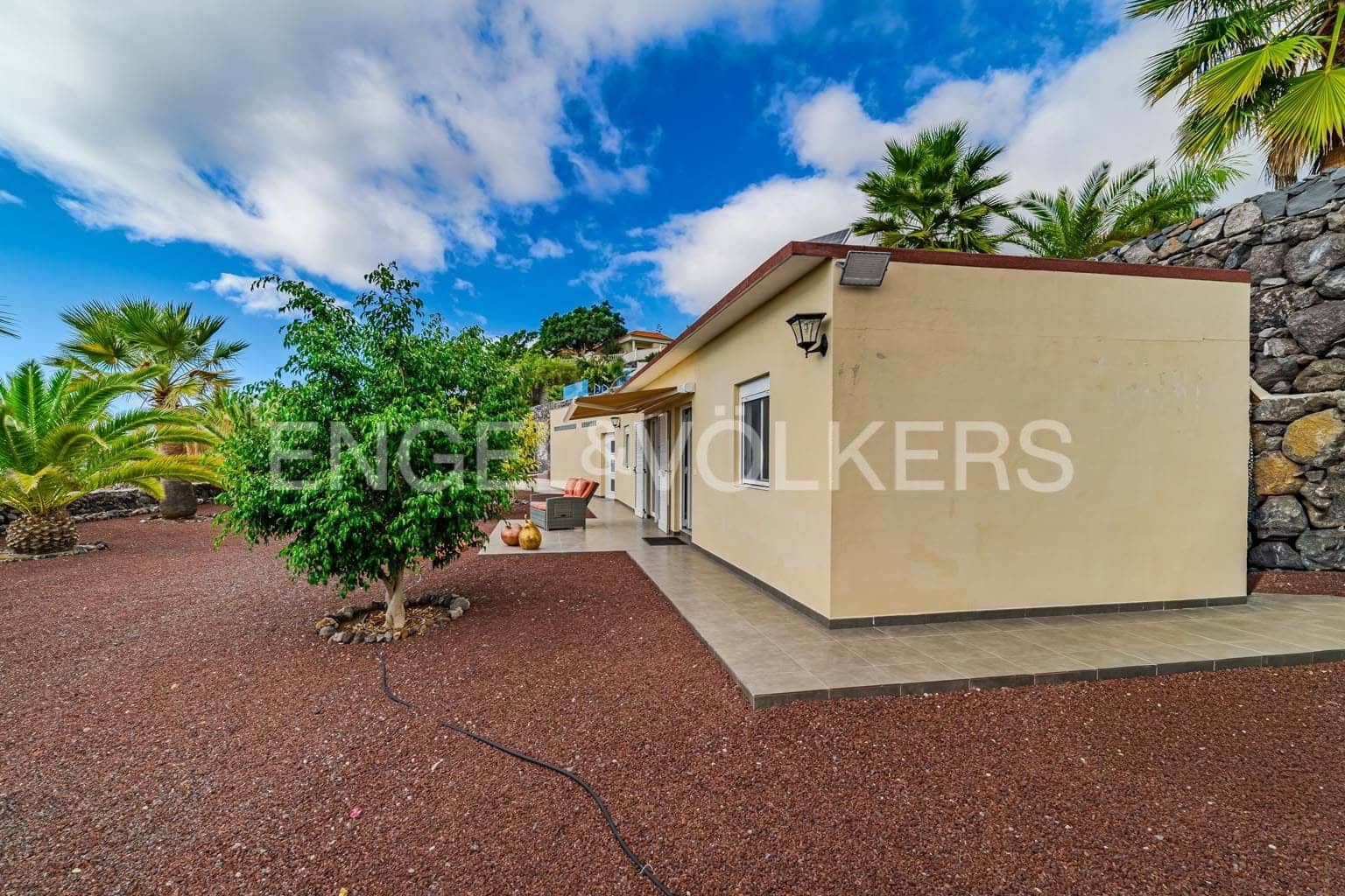 3 slaapkamer Villa te koop in Guia de Isora met zwembad garage - € 1.320.000 (Ref: 9454738)