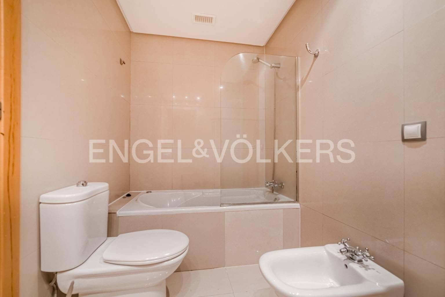 3 sypialnia Apartament na sprzedaż w Playa Paraiso z basenem - 479 000 € (Ref: 9459474)