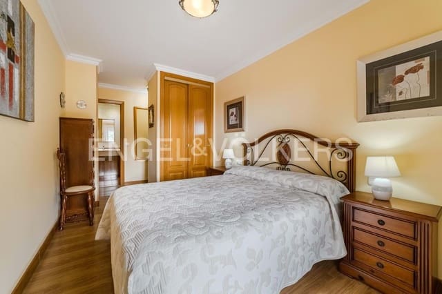 Apartamento de 3 habitaciones en Los Cristianos, Arona en venta con piscina - 410.000 € (Ref: 9459475)