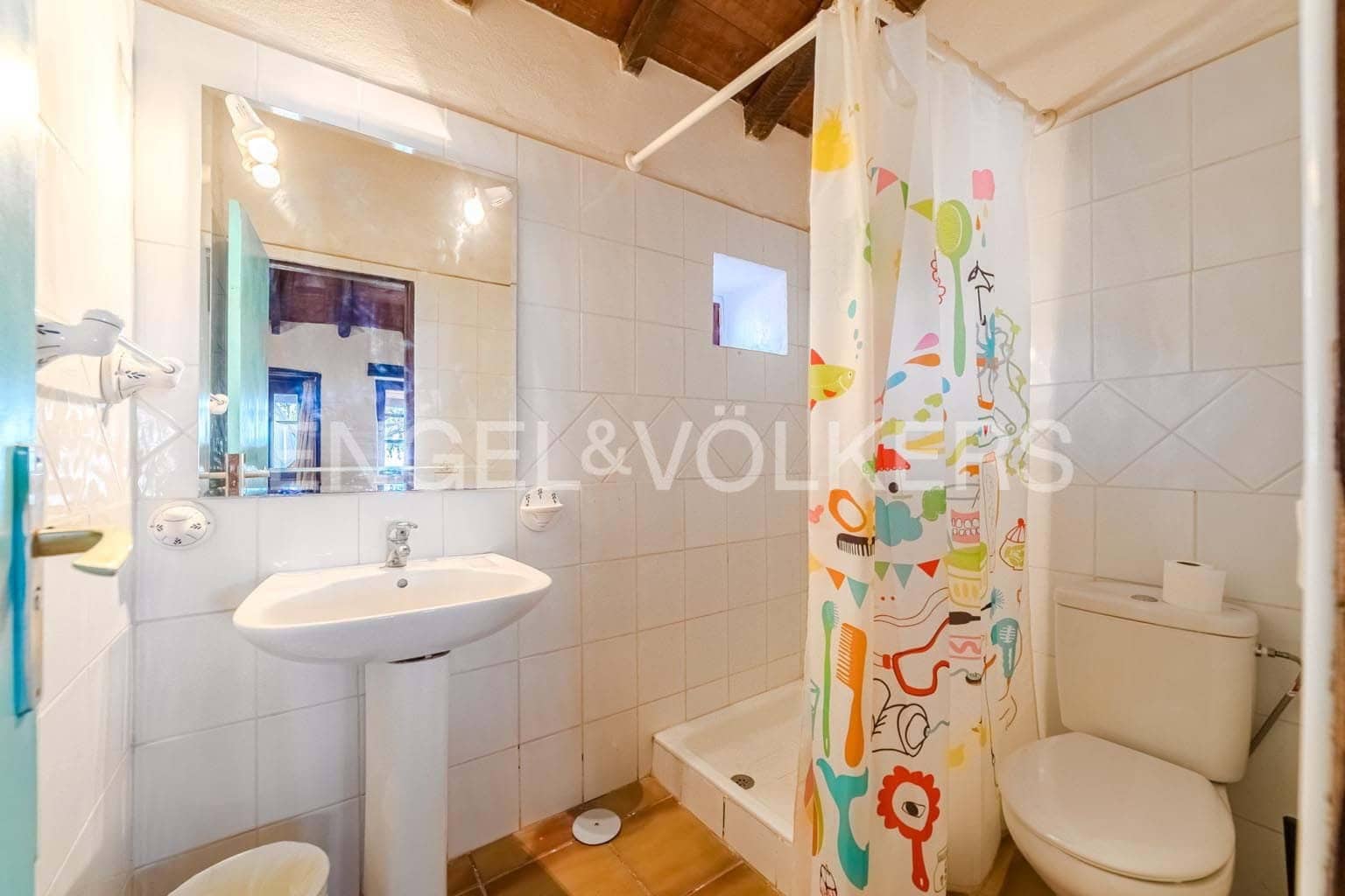 9 Zimmer Villa zu verkaufen in Arona - 799.000 € (Ref: 9465933)