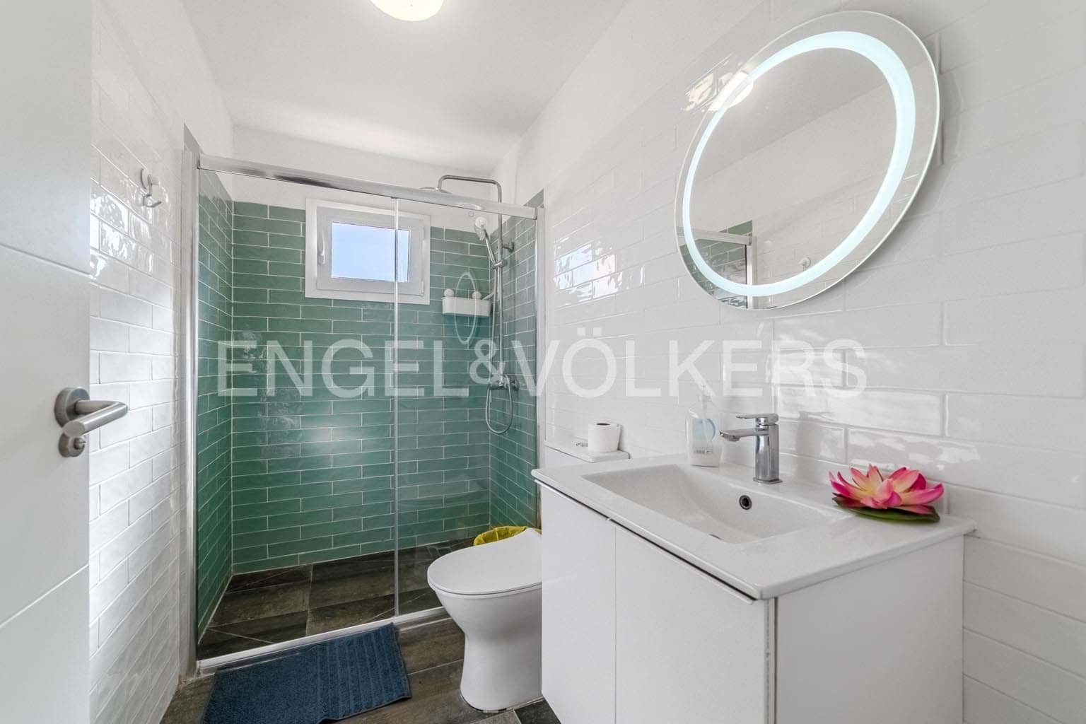 9 Zimmer Villa zu verkaufen in Arona - 799.000 € (Ref: 9465933)