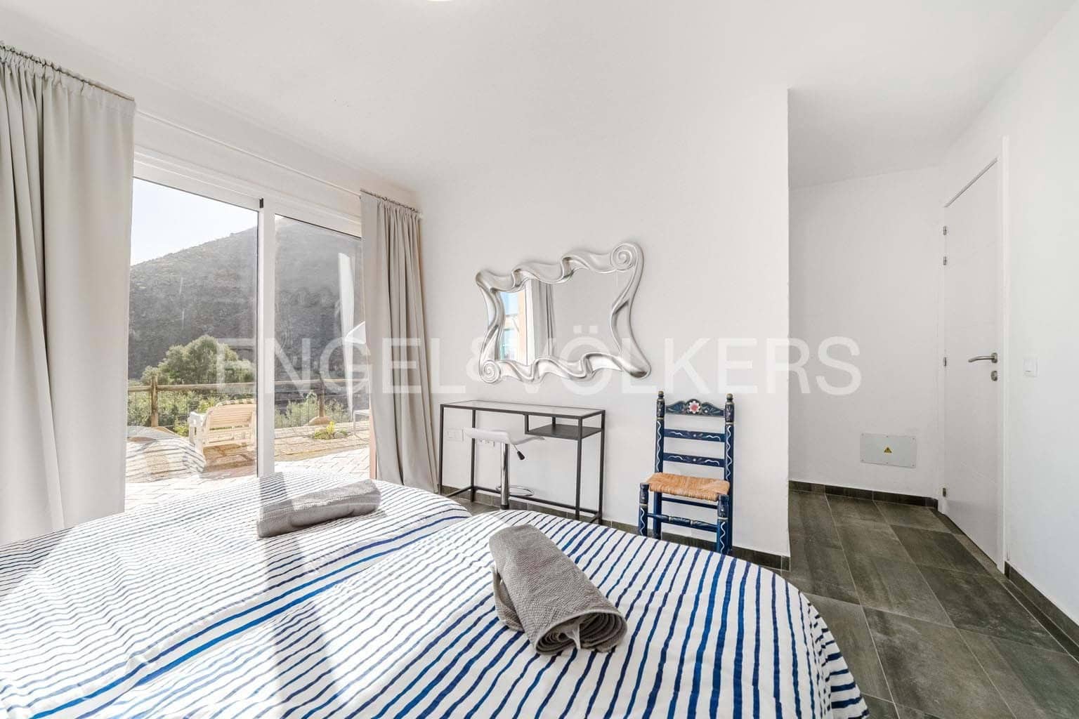 9 Zimmer Villa zu verkaufen in Arona - 799.000 € (Ref: 9465933)