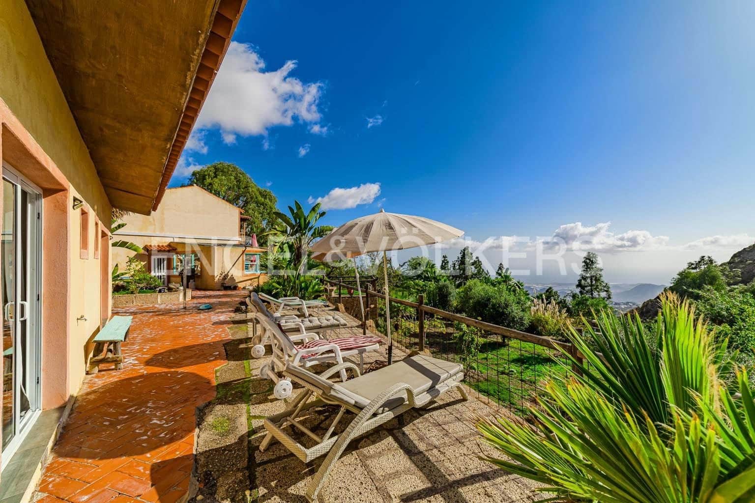 9 Zimmer Villa zu verkaufen in Arona - 799.000 € (Ref: 9465933)