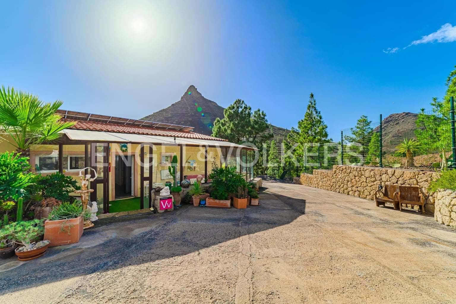 9 Zimmer Villa zu verkaufen in Arona - 799.000 € (Ref: 9465933)