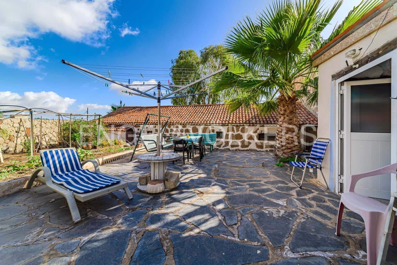 9 Zimmer Villa zu verkaufen in Arona - 799.000 € (Ref: 9465933)