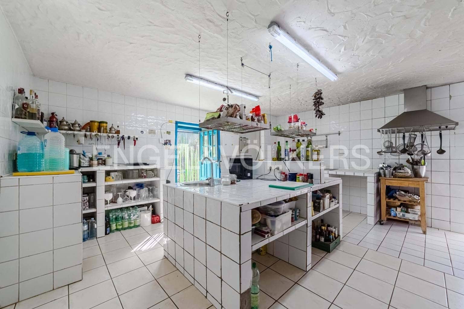 9 Zimmer Villa zu verkaufen in Arona - 799.000 € (Ref: 9465933)