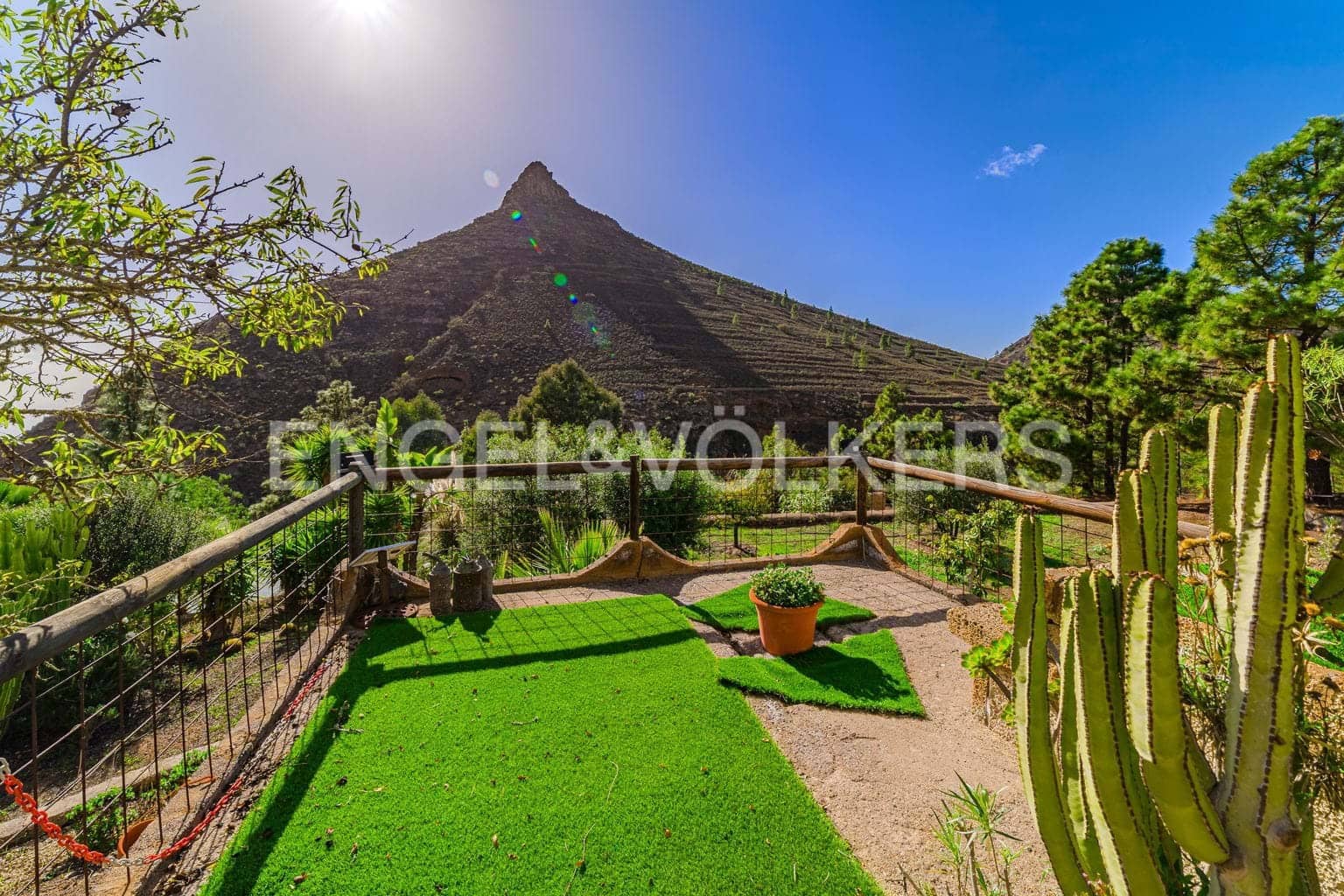 9 Zimmer Villa zu verkaufen in Arona - 799.000 € (Ref: 9465933)