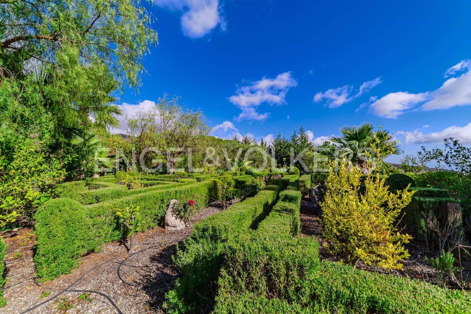 9 Zimmer Villa zu verkaufen in Arona - 799.000 € (Ref: 9465933)