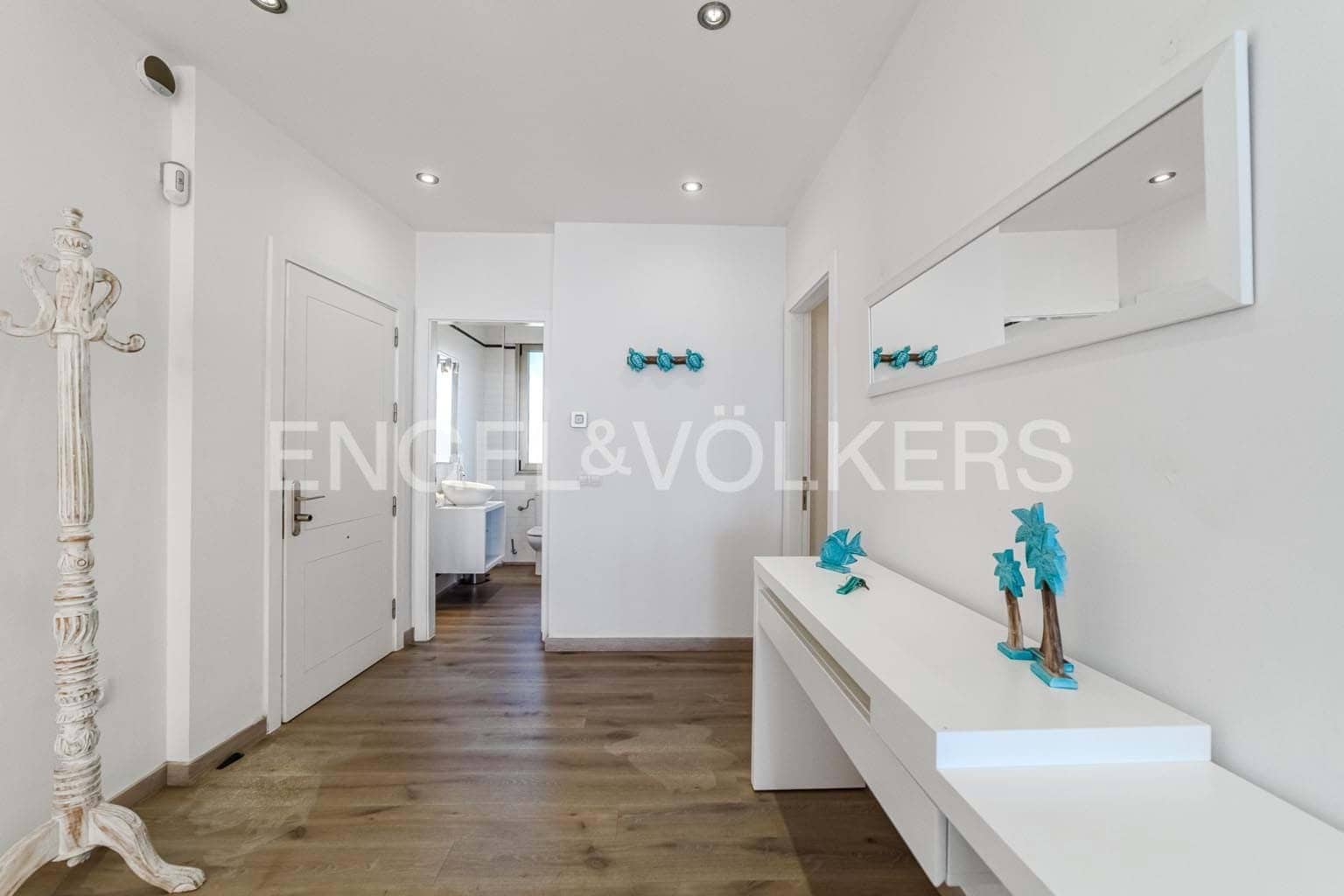 5 makuuhuone Huvila myytävänä paikassa Playa de la Arena mukana uima-altaan 
autotalli - 1 950 000 € (Ref: 9471503)