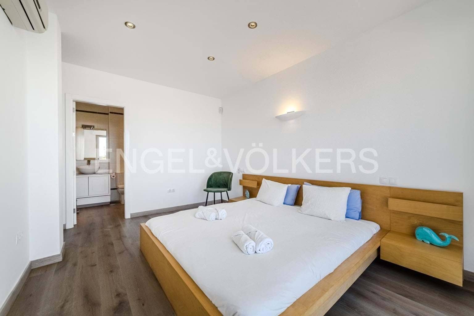 5 makuuhuone Huvila myytävänä paikassa Playa de la Arena mukana uima-altaan 
autotalli - 1 950 000 € (Ref: 9471503)