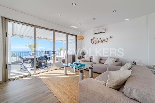 5 makuuhuone Huvila myytävänä paikassa Playa de la Arena, Santiago del Teide mukana uima-altaan 
autotalli - 1 950 000 € (Ref: 9471503)