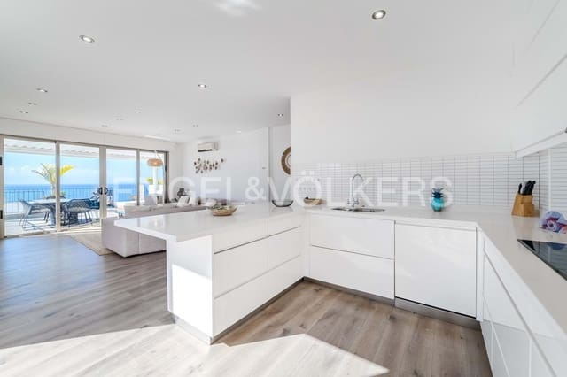 5 makuuhuone Huvila myytävänä paikassa Playa de la Arena, Santiago del Teide mukana uima-altaan 
autotalli - 1 950 000 € (Ref: 9471503)