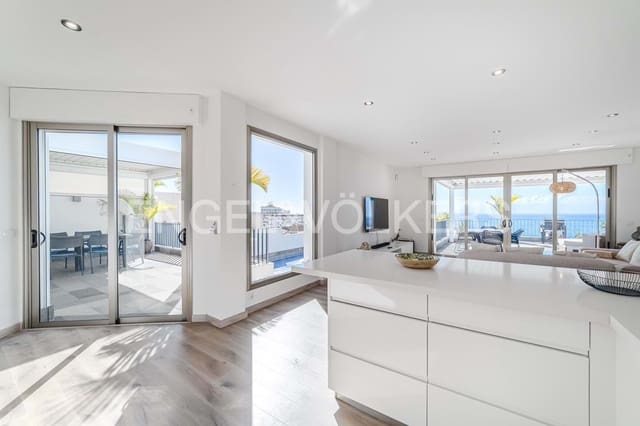 5 makuuhuone Huvila myytävänä paikassa Playa de la Arena, Santiago del Teide mukana uima-altaan 
autotalli - 1 950 000 € (Ref: 9471503)