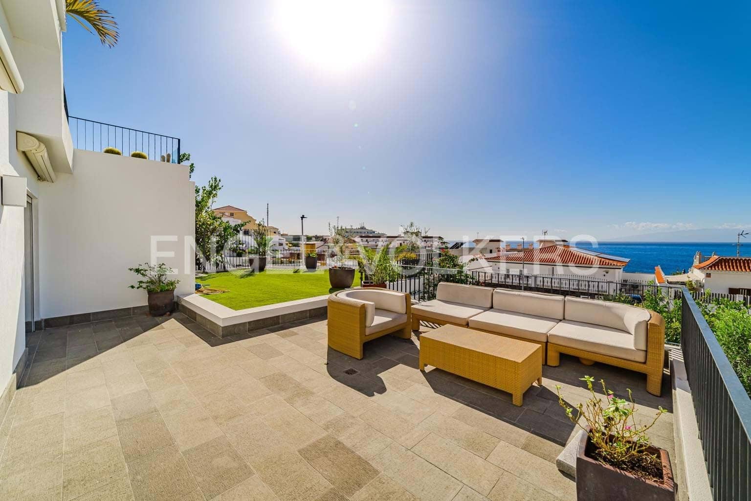 5 makuuhuone Huvila myytävänä paikassa Playa de la Arena mukana uima-altaan 
autotalli - 1 950 000 € (Ref: 9471503)