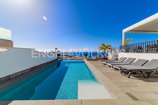 5 makuuhuone Huvila myytävänä paikassa Playa de la Arena, Santiago del Teide mukana uima-altaan 
autotalli - 1 950 000 € (Ref: 9471503)