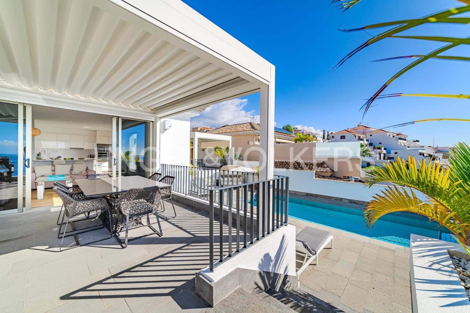 5 makuuhuone Huvila myytävänä paikassa Playa de la Arena mukana uima-altaan 
autotalli - 1 950 000 € (Ref: 9471503)