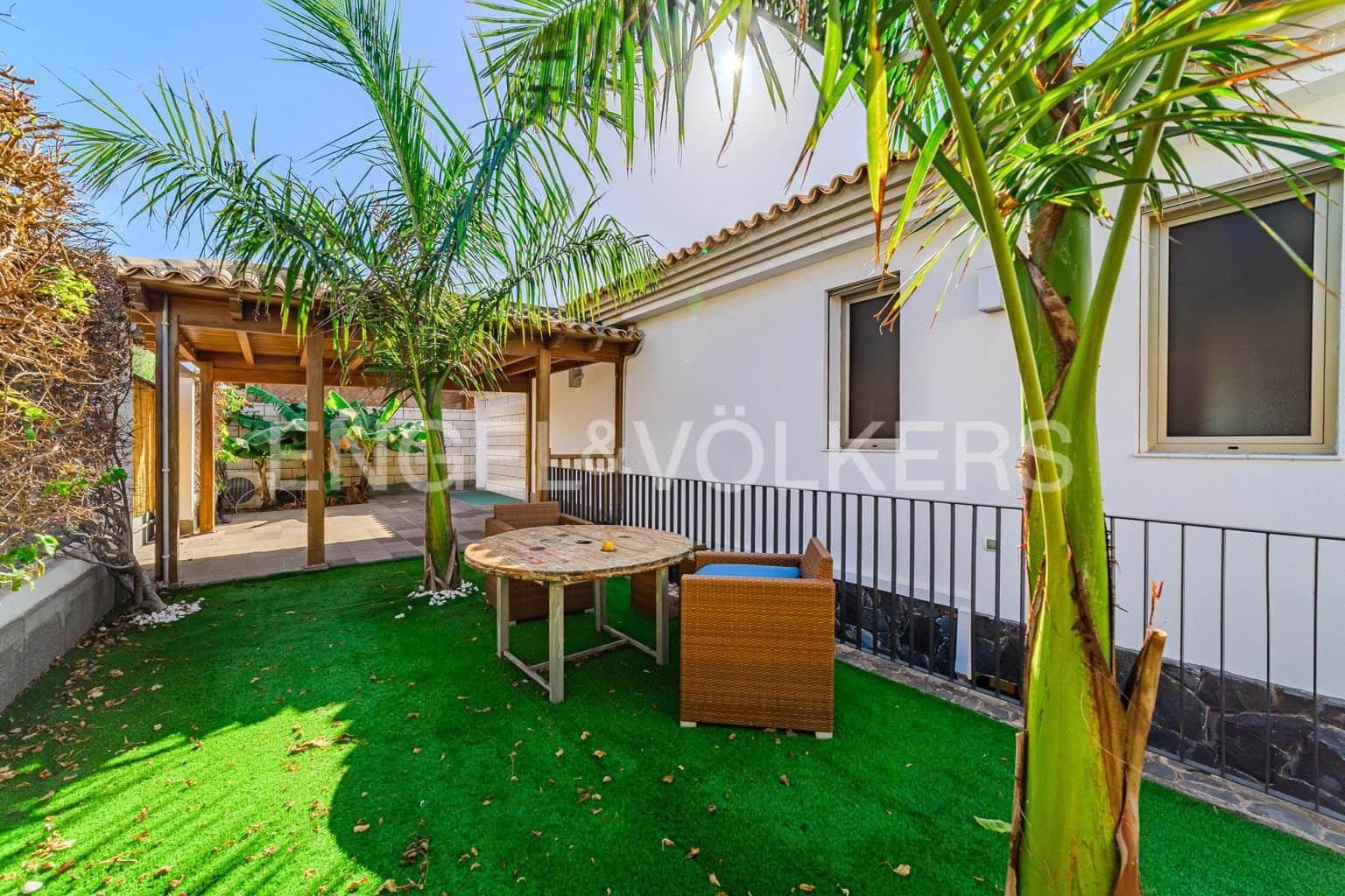 5 makuuhuone Huvila myytävänä paikassa Playa de la Arena mukana uima-altaan 
autotalli - 1 950 000 € (Ref: 9471503)