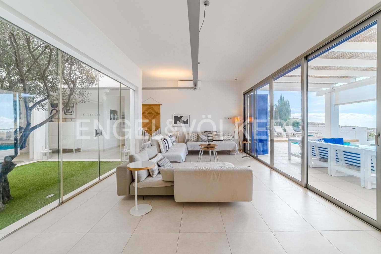 4 makuuhuone Huvila myytävänä paikassa Roque del Conde mukana uima-altaan - 2 200 000 € (Ref: 9473466)