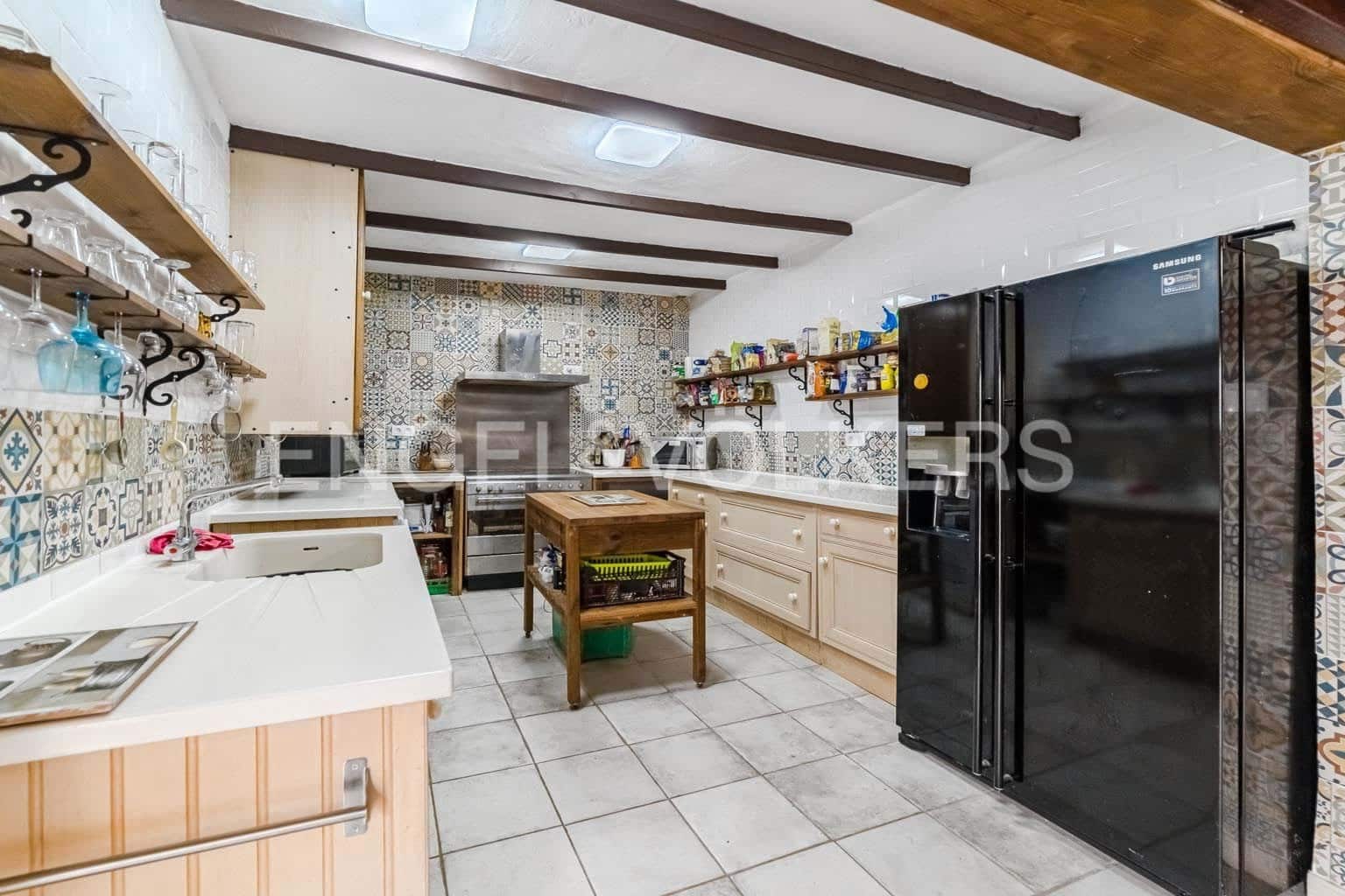 4 Zimmer Villa zu verkaufen in Granadilla de Abona mit Pool - 555.000 € (Ref: 9473467)