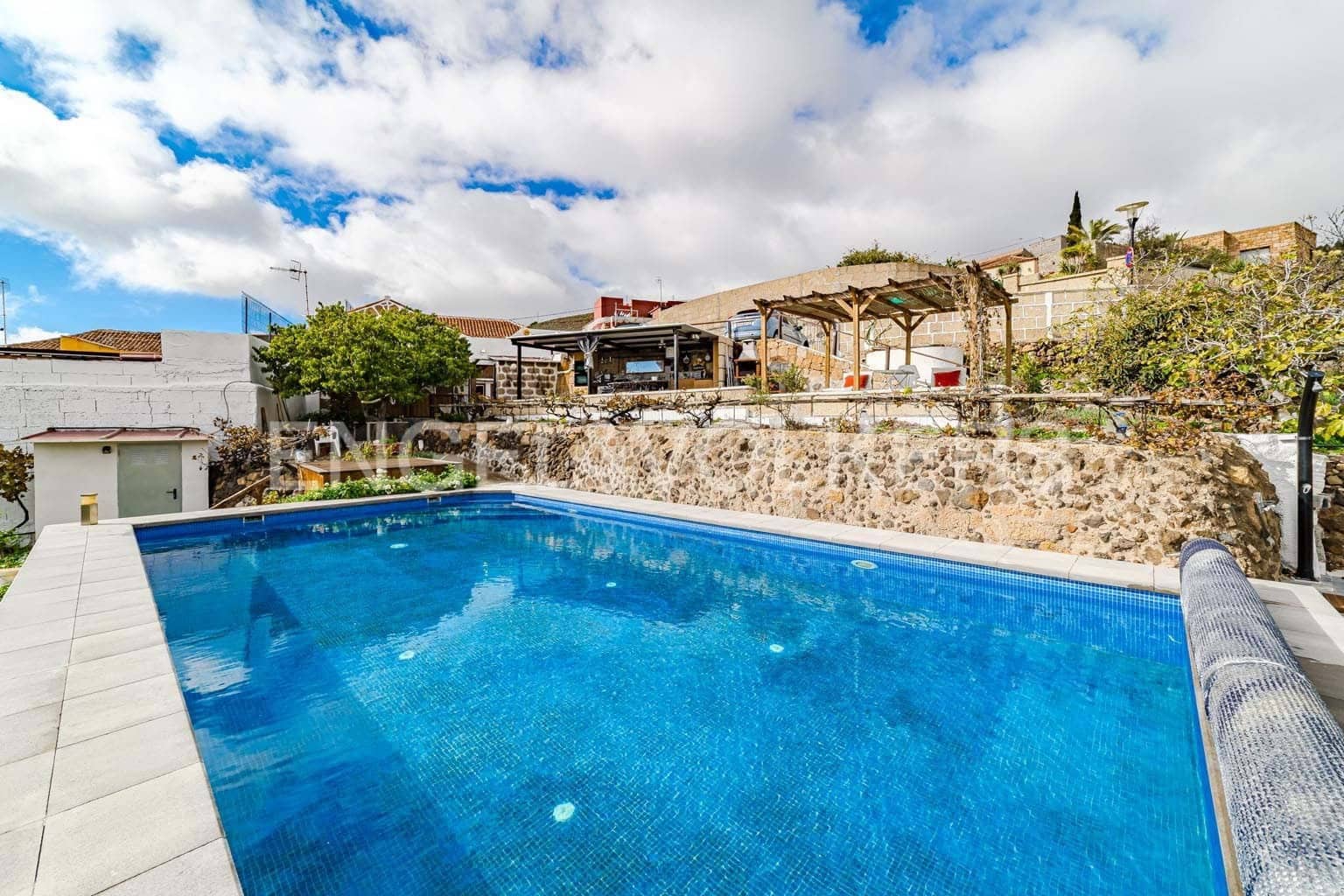 4 Zimmer Villa zu verkaufen in Granadilla de Abona mit Pool - 555.000 € (Ref: 9473467)