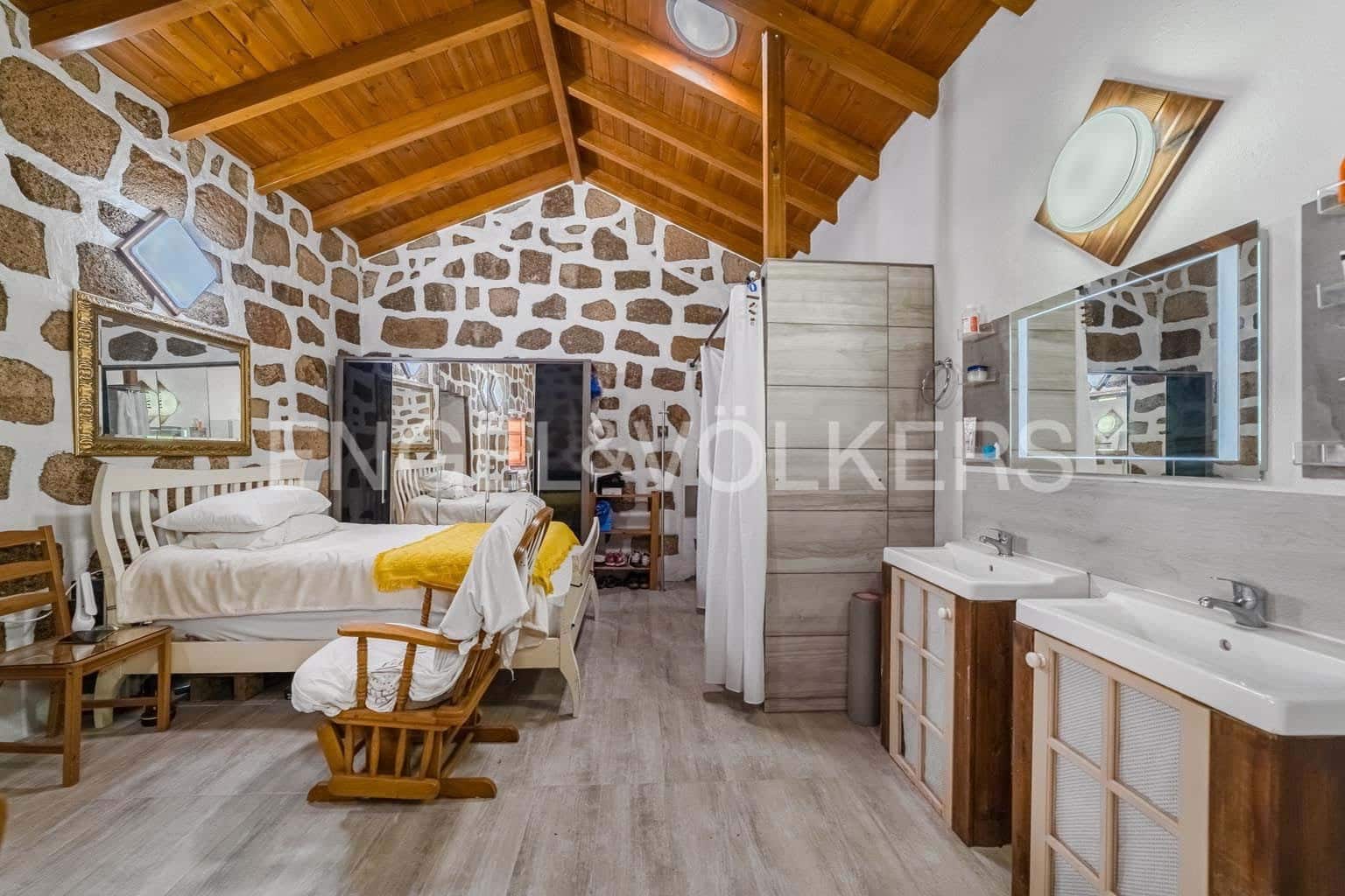 4 Zimmer Villa zu verkaufen in Granadilla de Abona mit Pool - 555.000 € (Ref: 9473467)