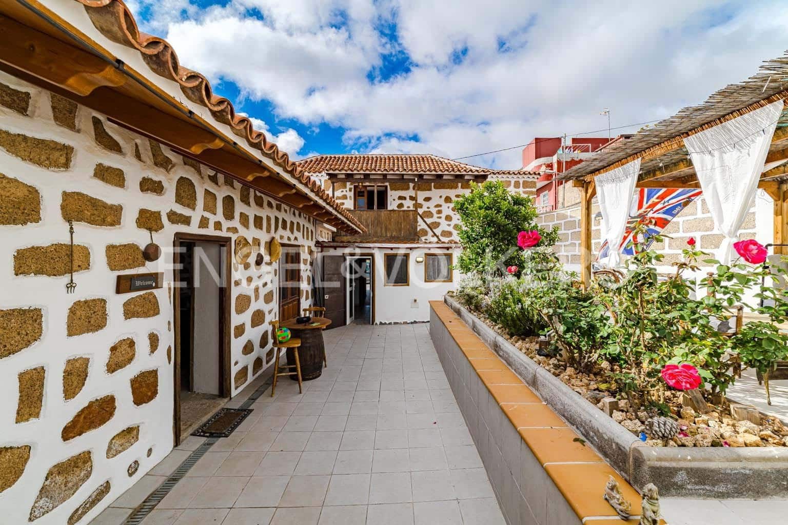 4 Zimmer Villa zu verkaufen in Granadilla de Abona mit Pool - 555.000 € (Ref: 9473467)