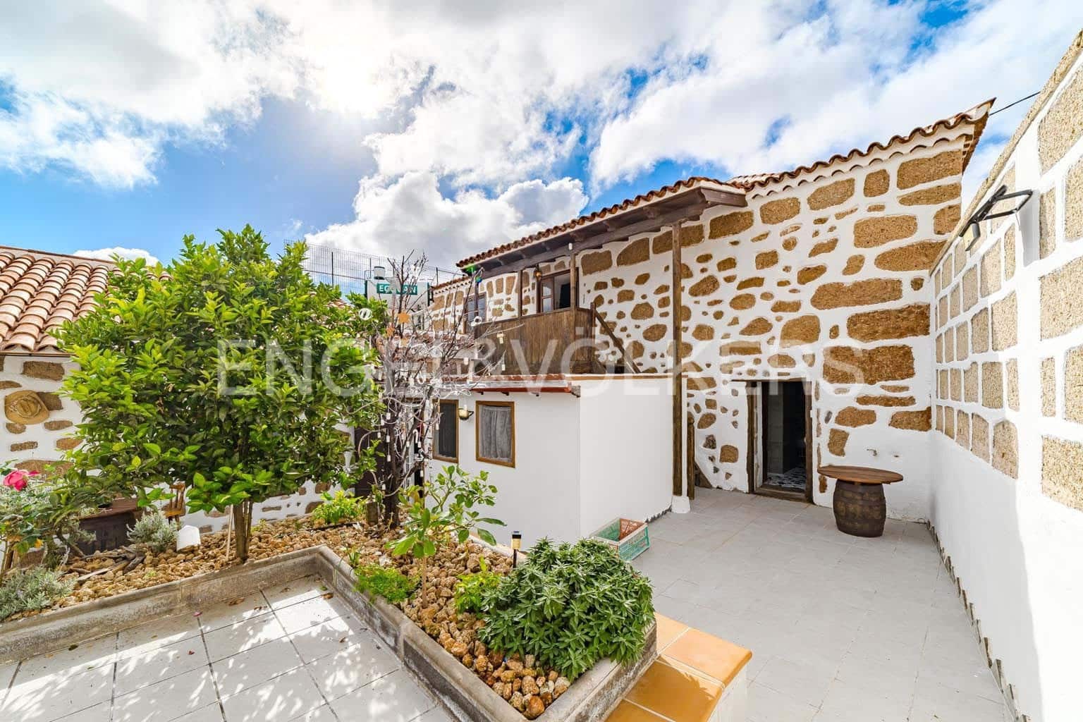 4 Zimmer Villa zu verkaufen in Granadilla de Abona mit Pool - 555.000 € (Ref: 9473467)