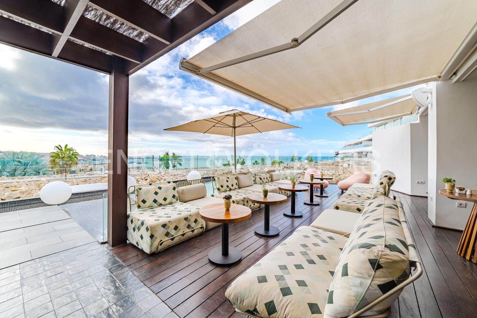 2 sypialnia Apartament na sprzedaż w Costa Adeje z basenem - 695 000 € (Ref: 9474542)