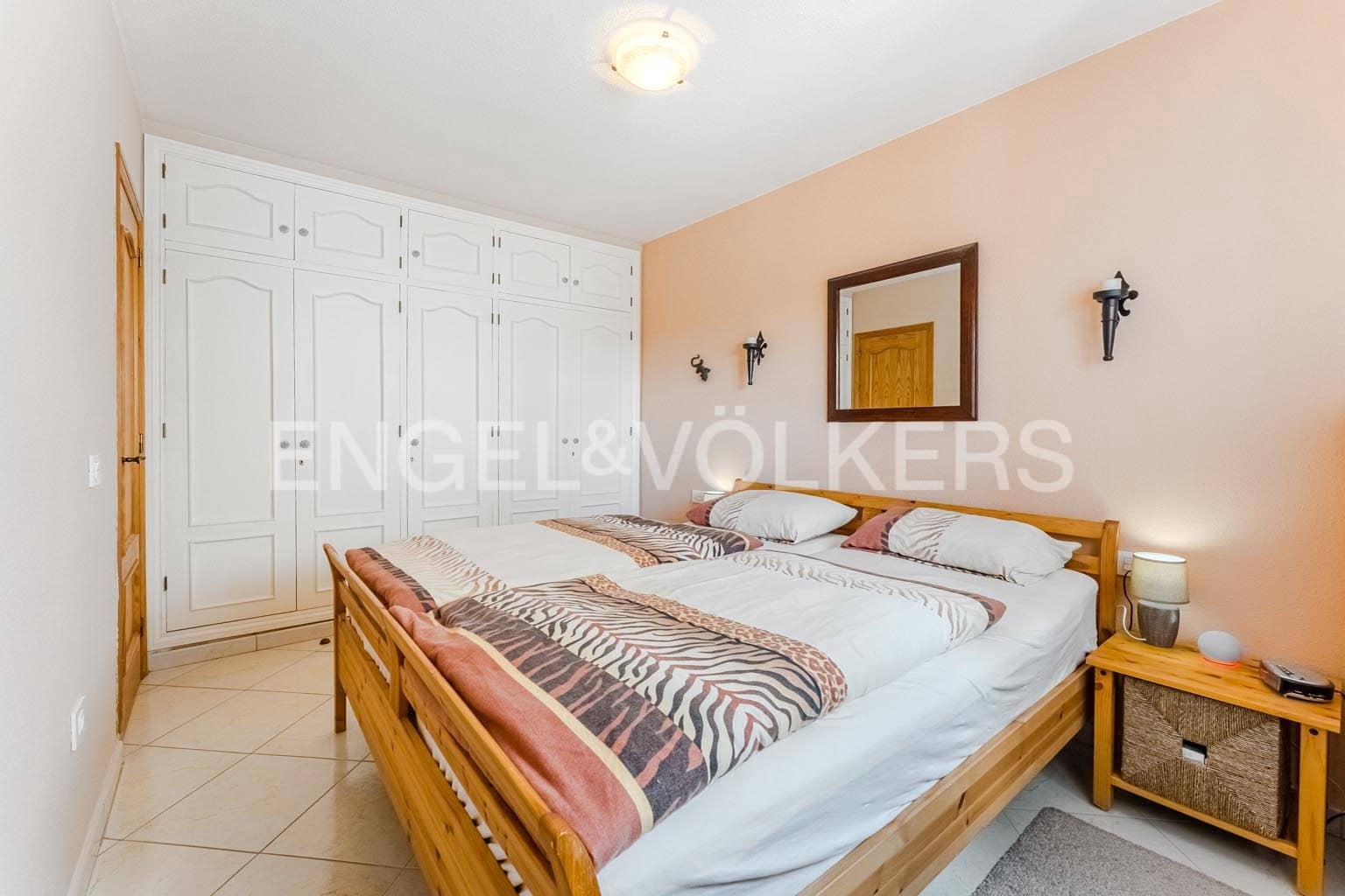 4 bedroom Villa for sale in Adeje - € 699,000 (Ref: 9490878)