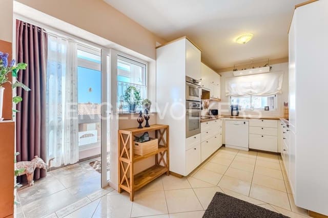 4 Zimmer Villa zu verkaufen in Adeje - 699.000 € (Ref: 9490878)