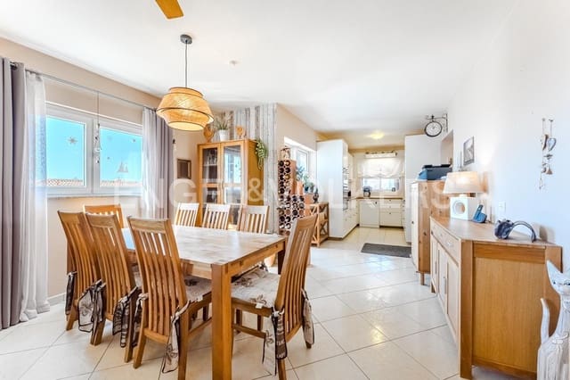 4 Zimmer Villa zu verkaufen in Adeje - 699.000 € (Ref: 9490878)