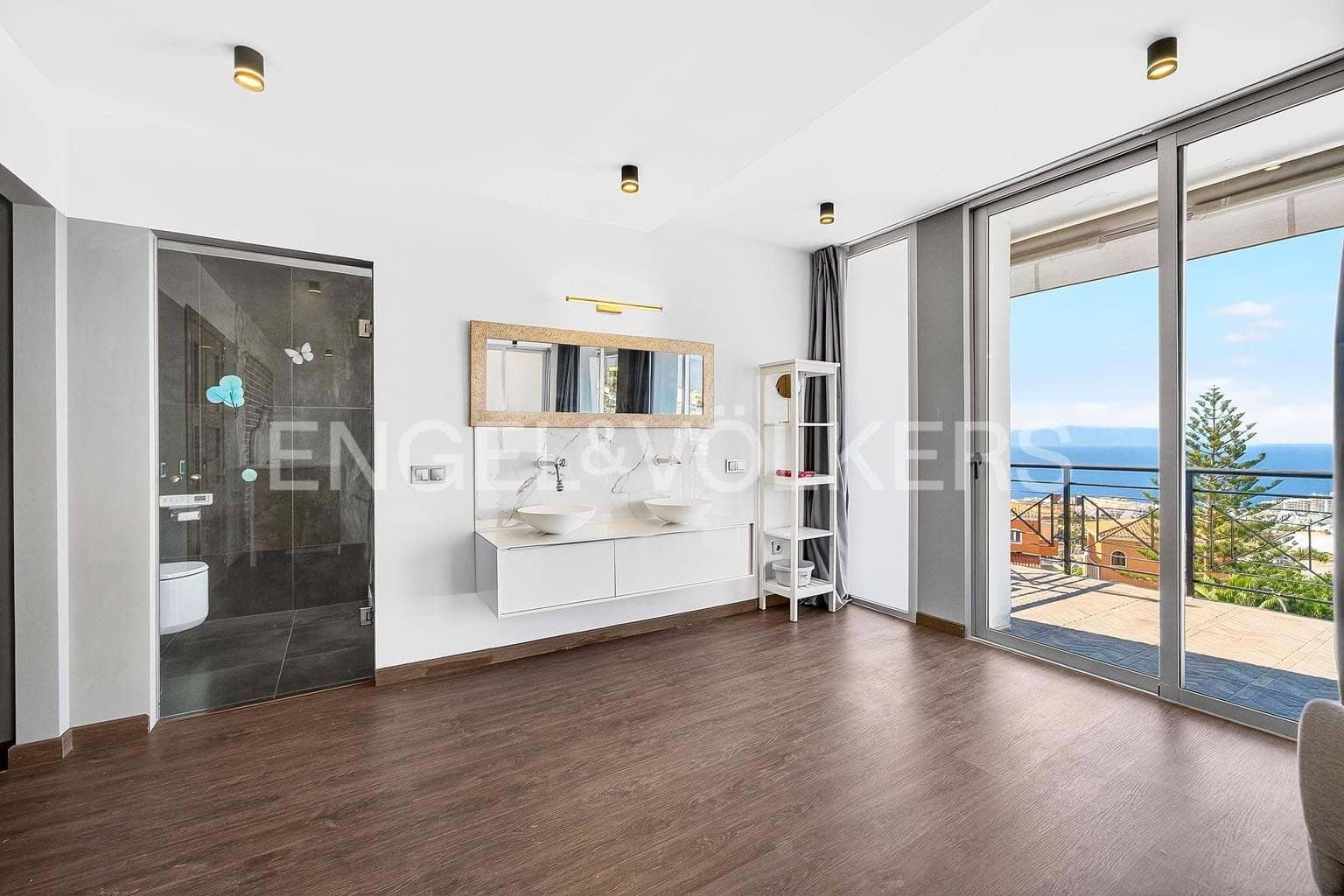 4 bedroom Villa for sale in San Eugenio with pool - € 988,000 (Ref: 9517888)